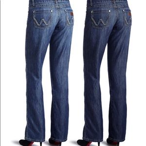 Women’s Wrangler MAE Patch Jeans- sz 9/10X34